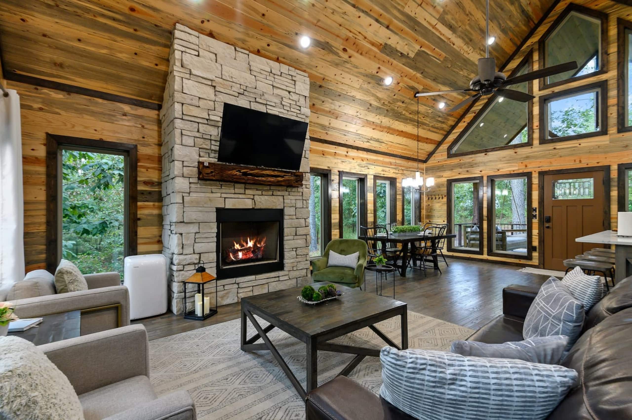 Vaulted Pines — photo 4